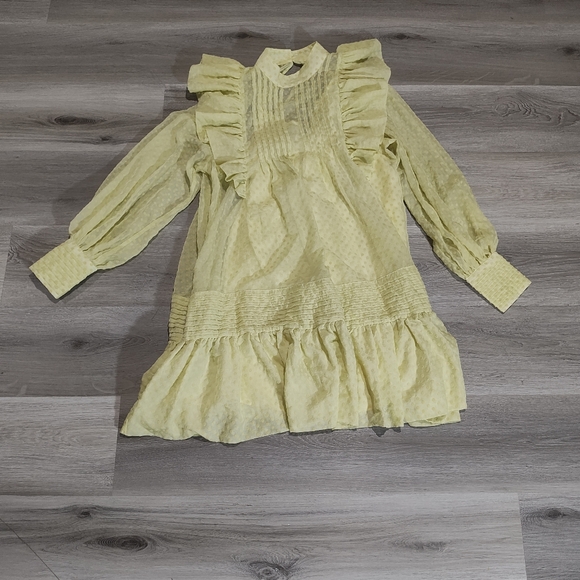 **5/$25** H&M  Ruffle Trimmed Tunic - Picture 4 of 7
